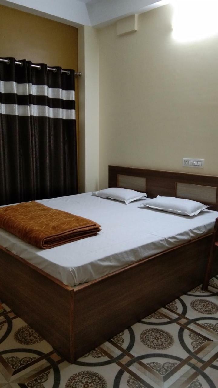 Jupiter Lodge Siliguri Buitenkant foto